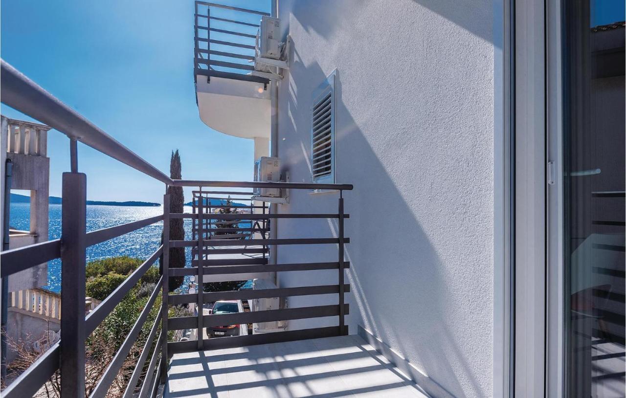 Cozy Apartment In Brodarica With Wifi Extérieur photo